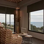 فيلة Sea Front Spathíon